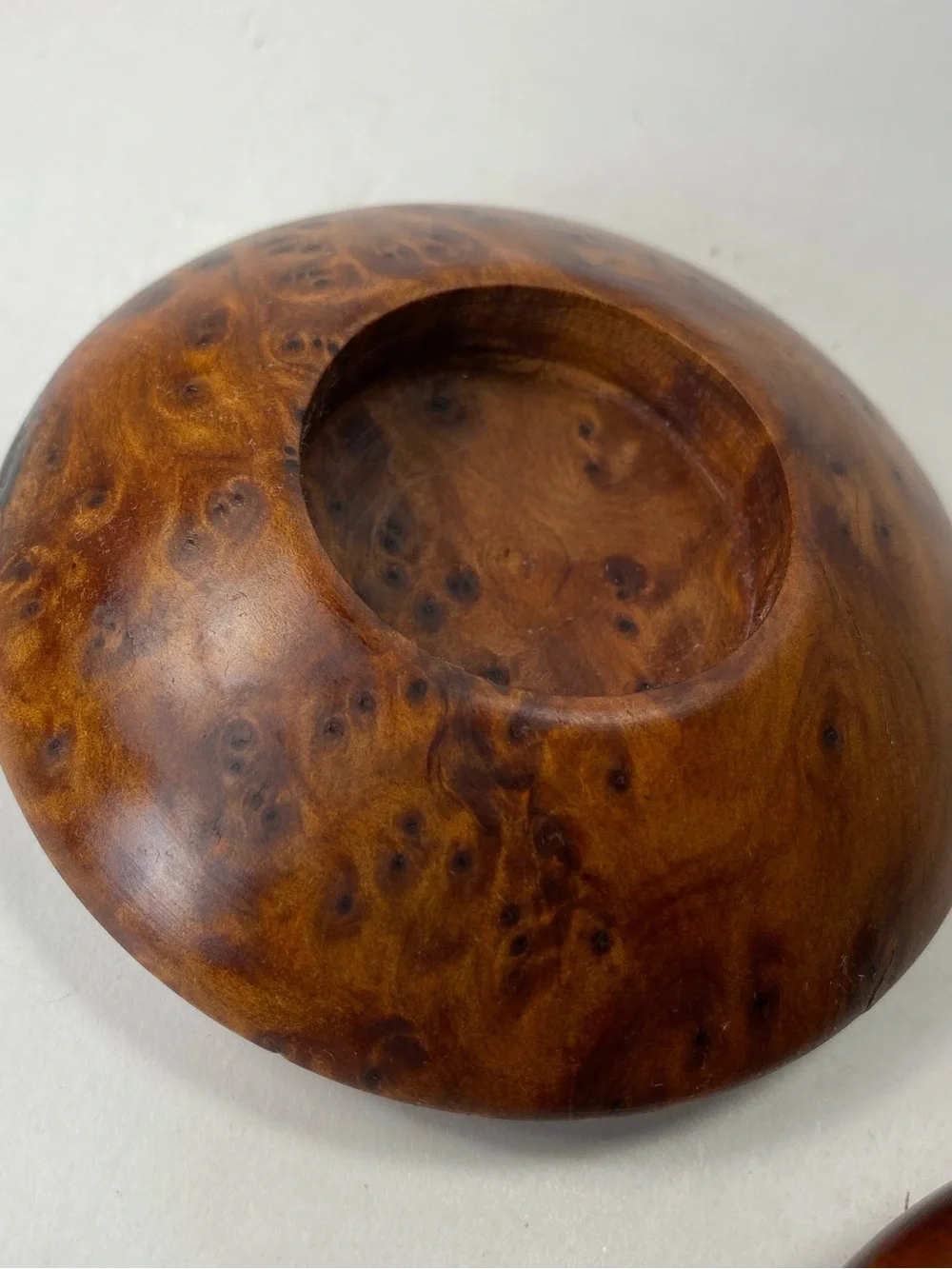 N/A round wooden